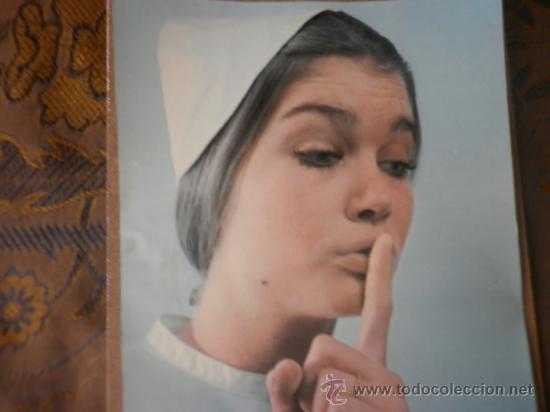 Foto De La Enfermera Pidiendo Silencio